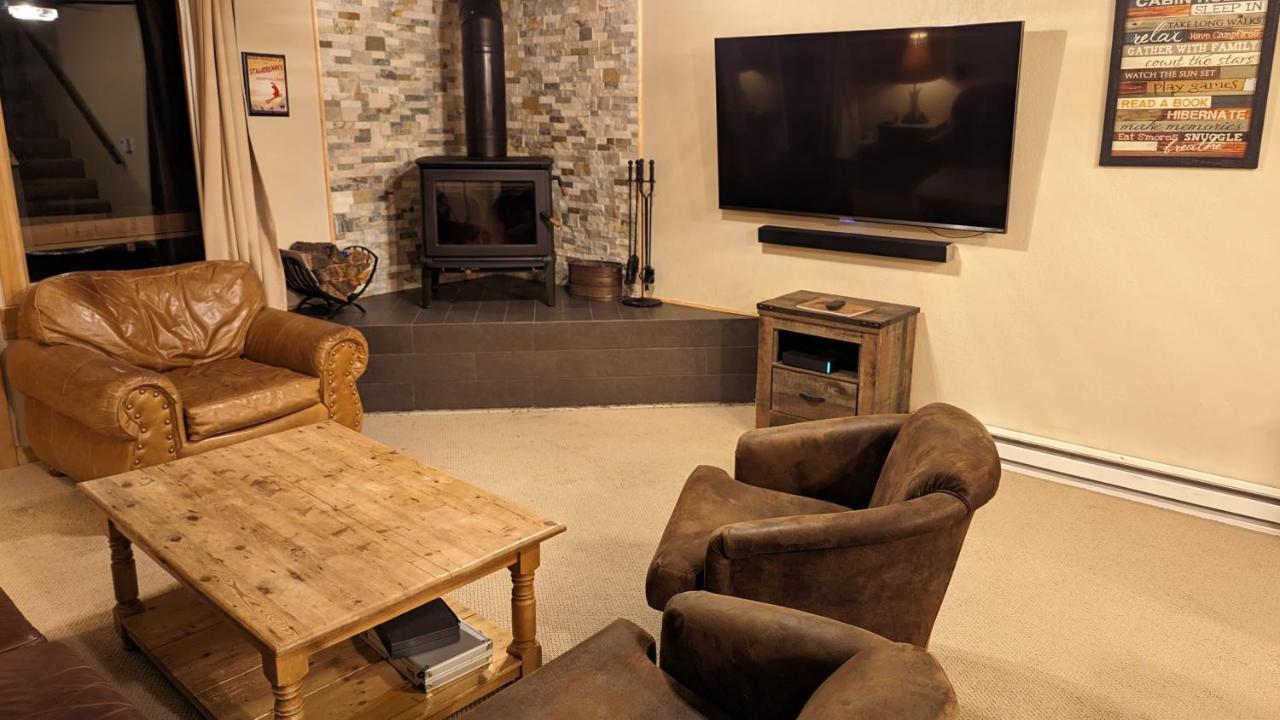 Cozy Townhouse On The Main Bus Line Villa Breckenridge Exteriör bild